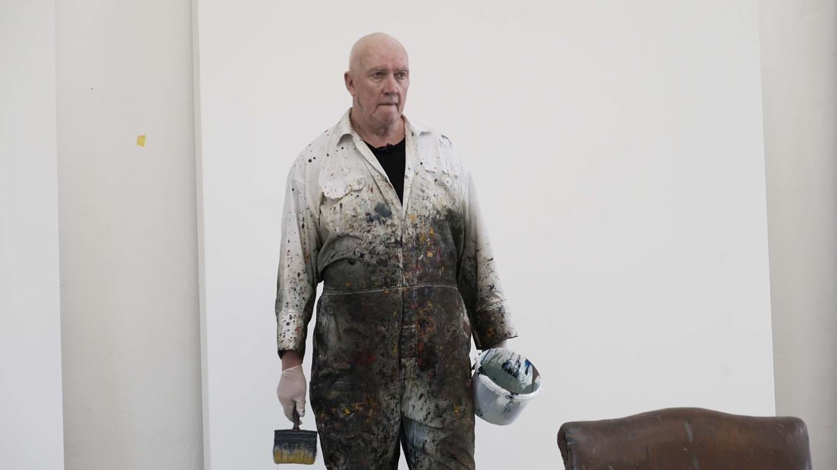 Sean Scully painting in his studio in Mooseurach