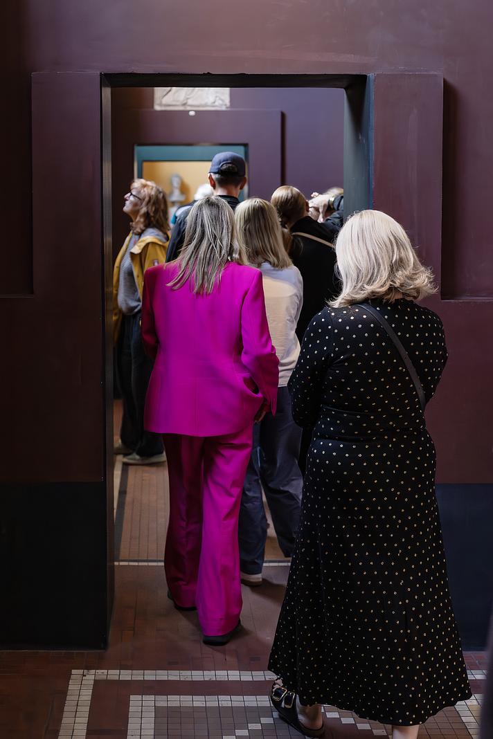 VALENTINSDAG: GRATIS OMVISNING I BHARTI KHER - MYTHOLOGIES