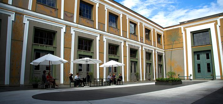 THE COURT YARD